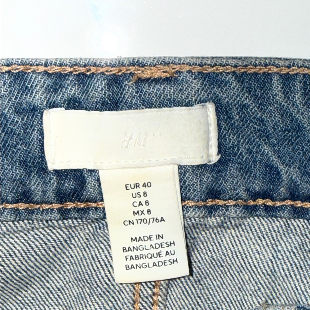 H&M wide leg boot cut women jeans size 8  or Euro 40. Pre owned like new - Picture 7 of 8